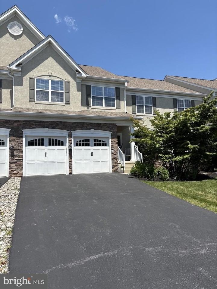 2413 Copper Creek Rd - Photo 2 of 40