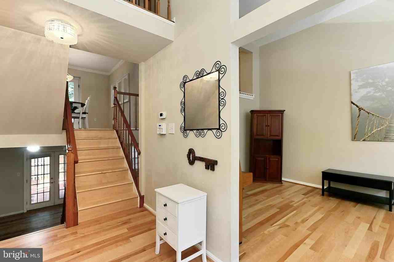 9694 Poindexter Ct - Photo 2 of 36