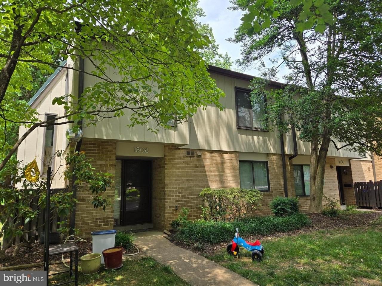 1808 Ivy Oak Sq - Photo 4 of 36
