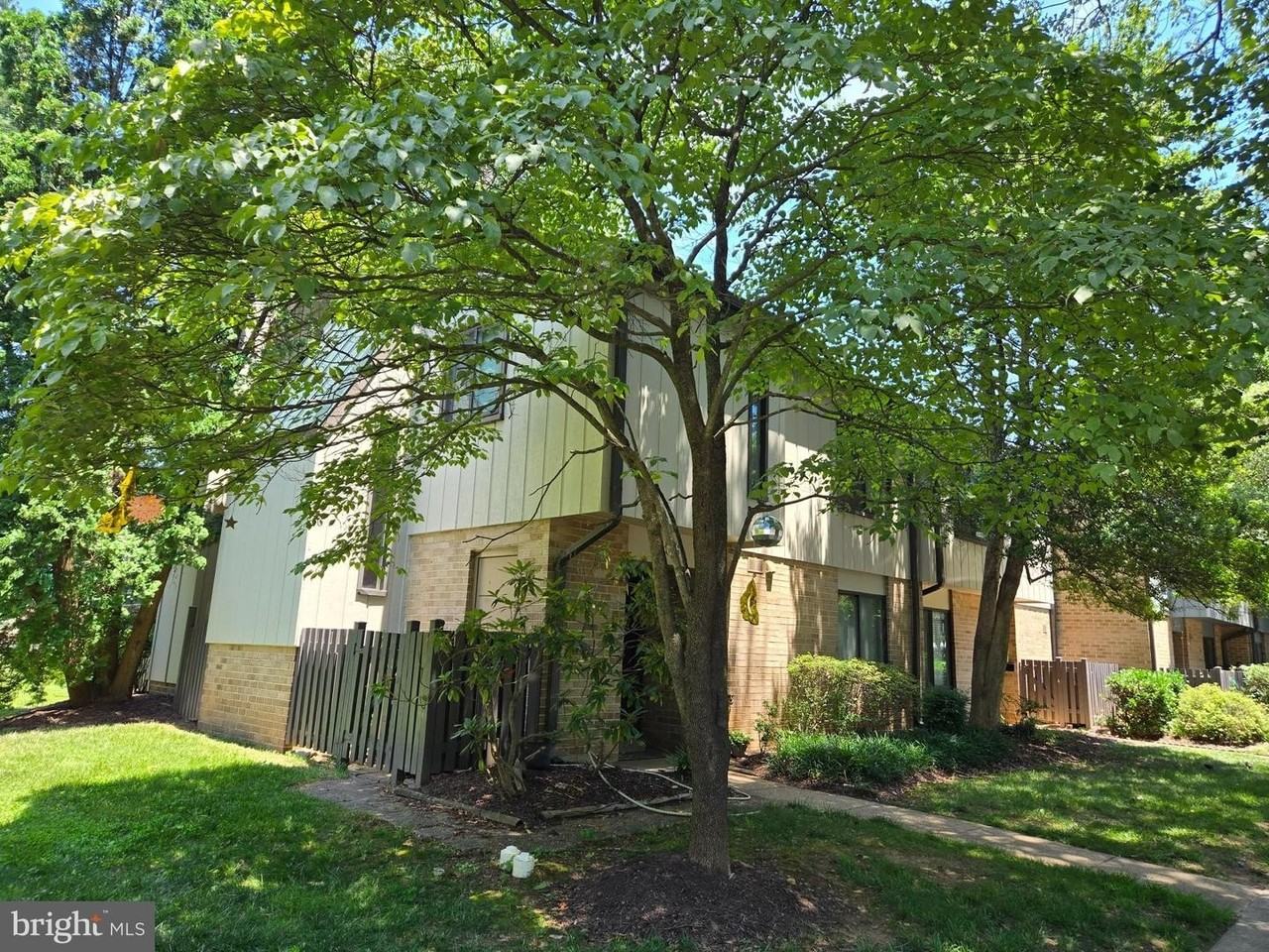 1808 Ivy Oak Sq - Photo 5 of 36