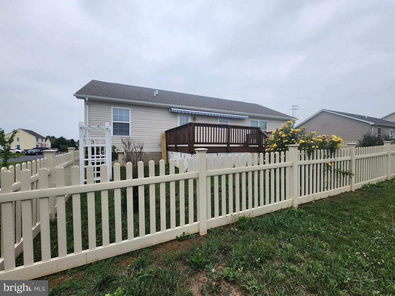 227 Tather Dr - Photo 3 of 23