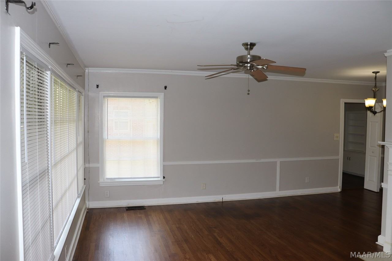 2781 Ashley Ave - Photo 4 of 13