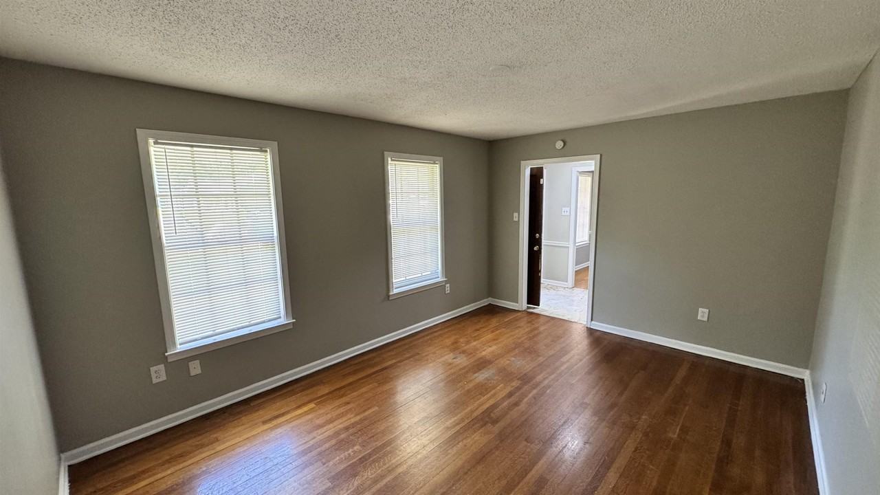 4886 Judy Lynn Ave - Photo 3 of 21