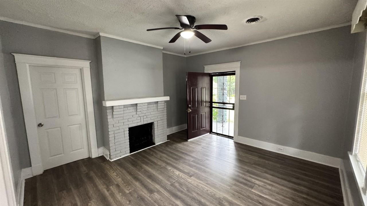 3209 Choctaw Ave - Photo 2 of 12