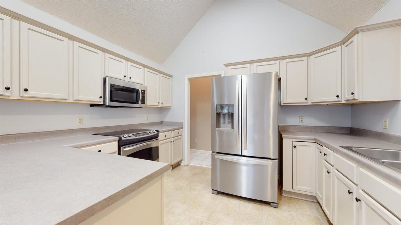 195 Cross Point Dr - Photo 4 of 15