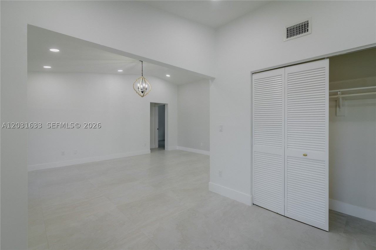 11903 Sw 110th Street Cir E #11903 - Photo 6 of 50
