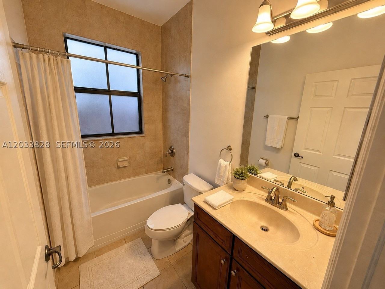 8858 Nw 101st Pl - Photo 7 of 36