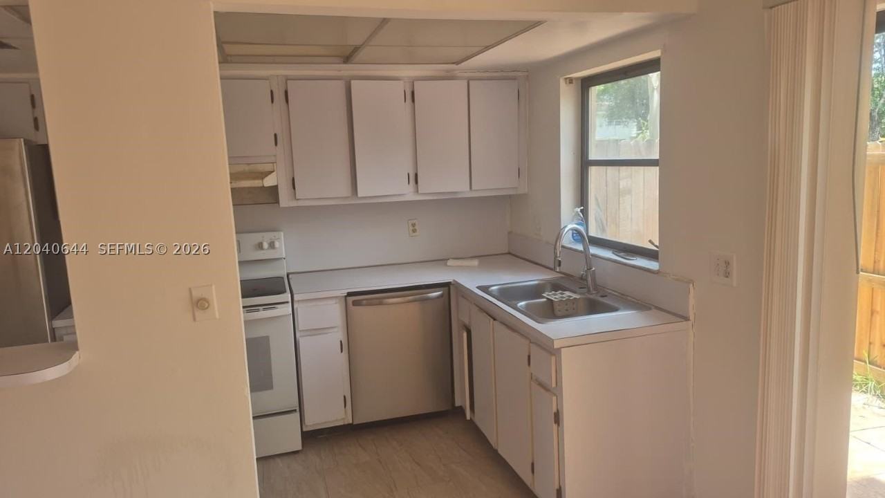 8617 Nw 35th St #8617 - Photo 2 of 13