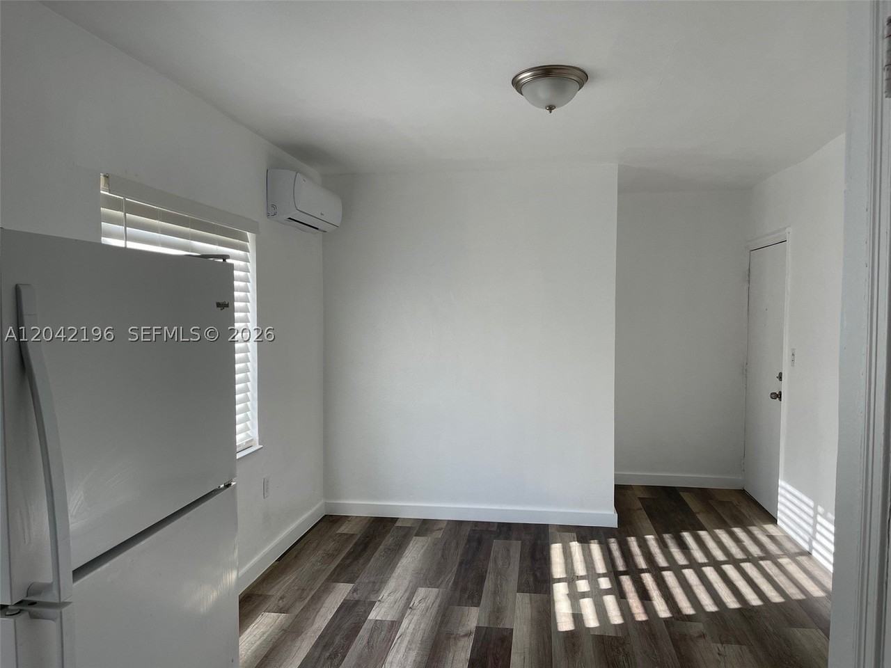 430 Sw 6th Ave #8 - Photo 5 of 7