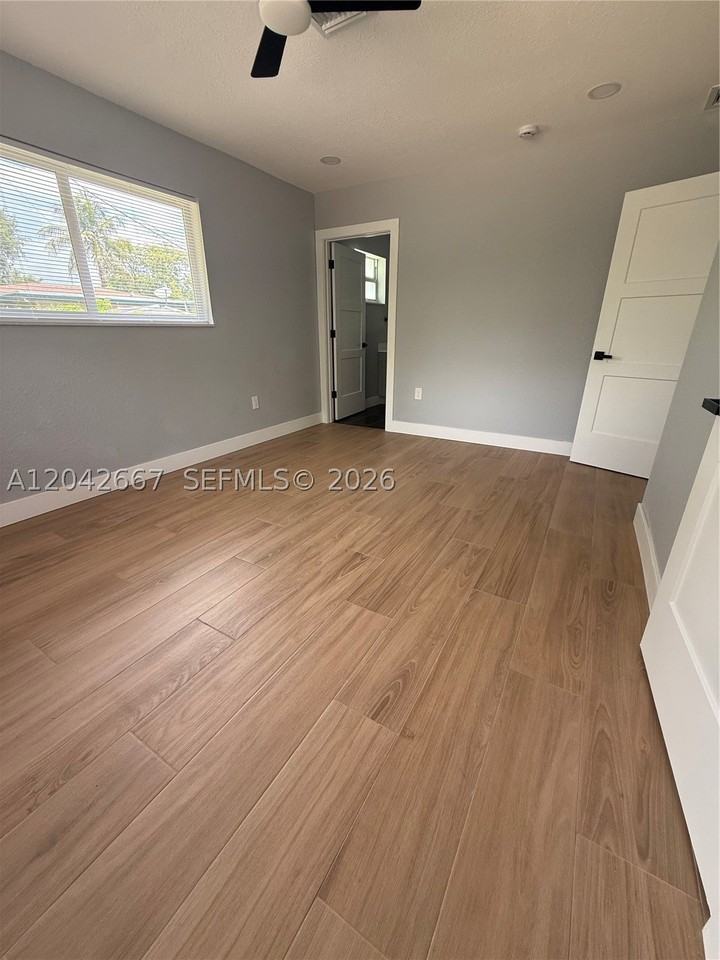 311 Nw 33rd Ter - Photo 6 of 10
