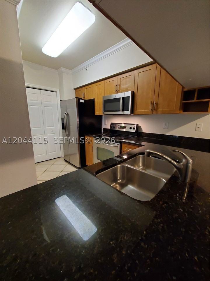 6458 Emerald Dunes Dr #304 - Photo 4 of 5