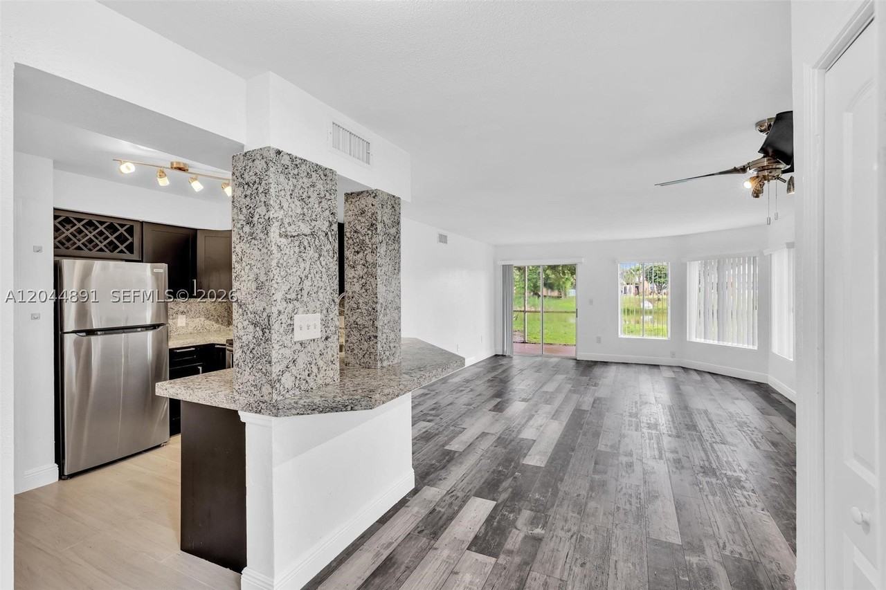 2341 Nw 33rd St #406 - Photo 4 of 31