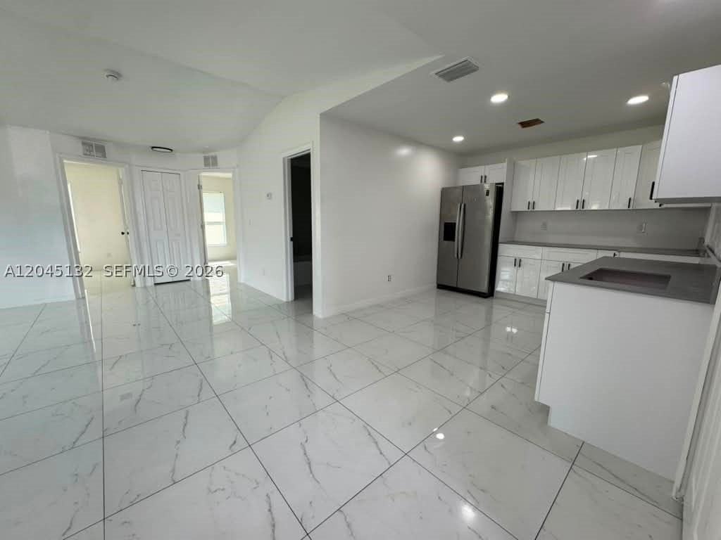732 Ichabod Ave #732 - Photo 3 of 18