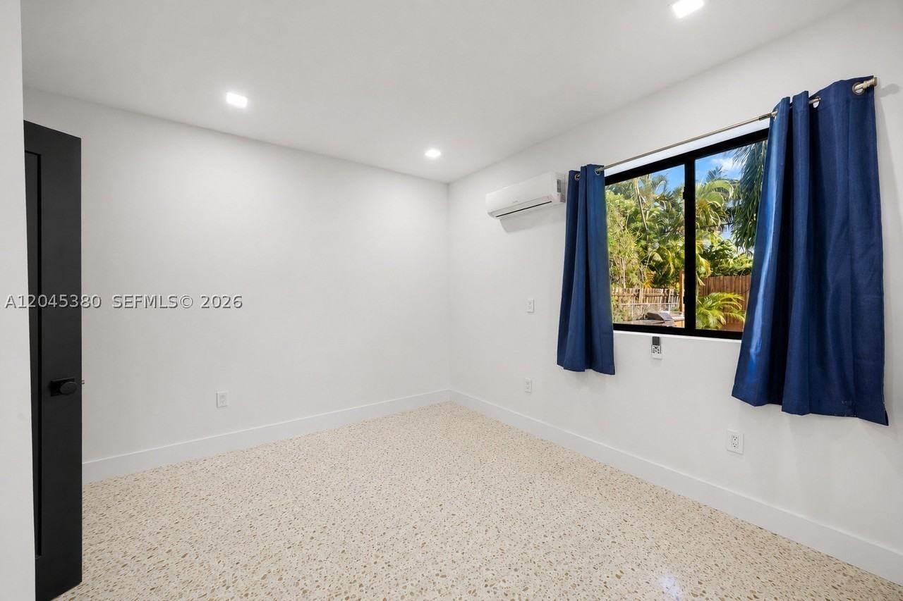 365 Fairway Dr - Photo 5 of 25