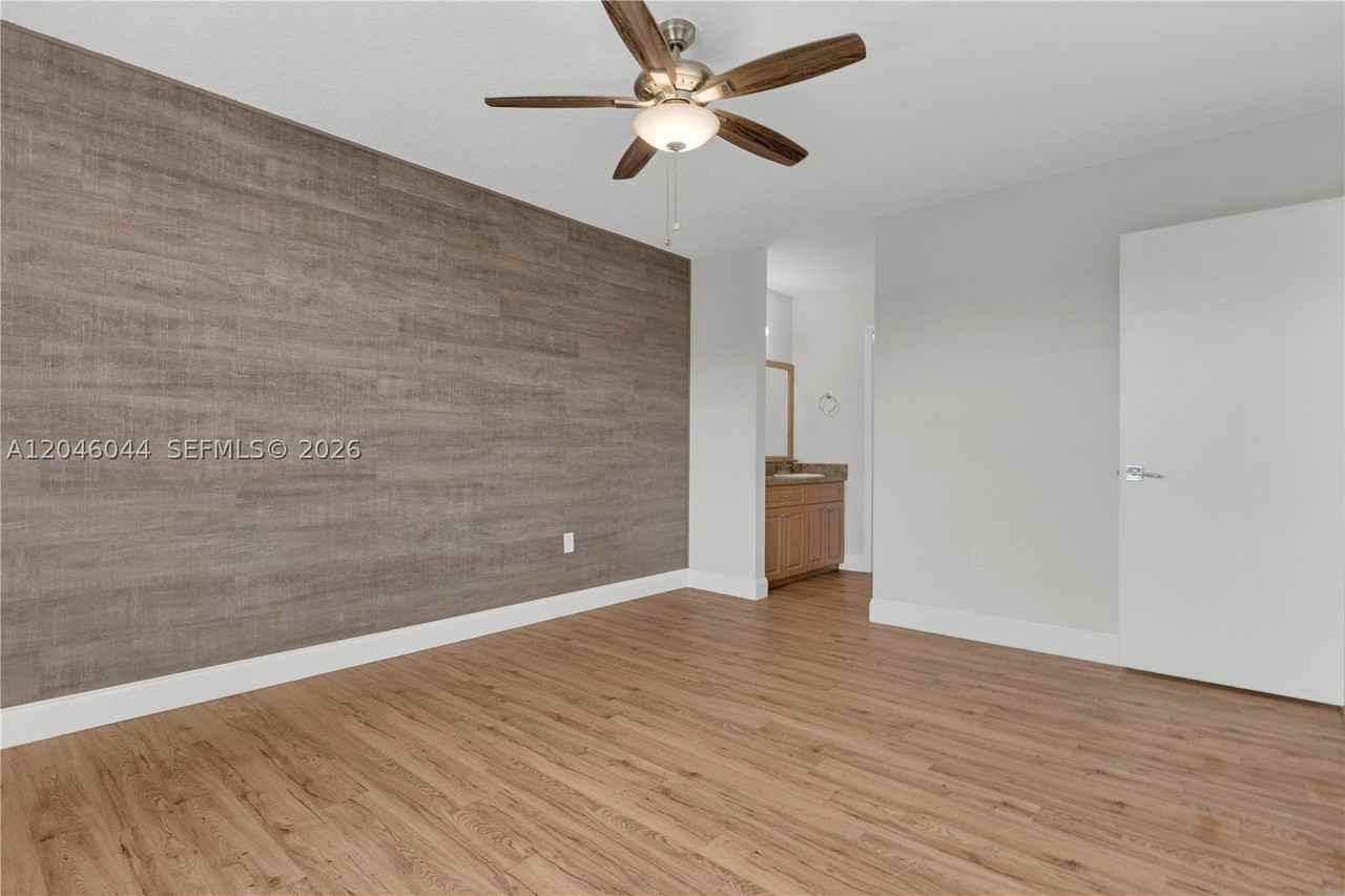 1121 Sw 122nd Ave #412-2 - Photo 6 of 40