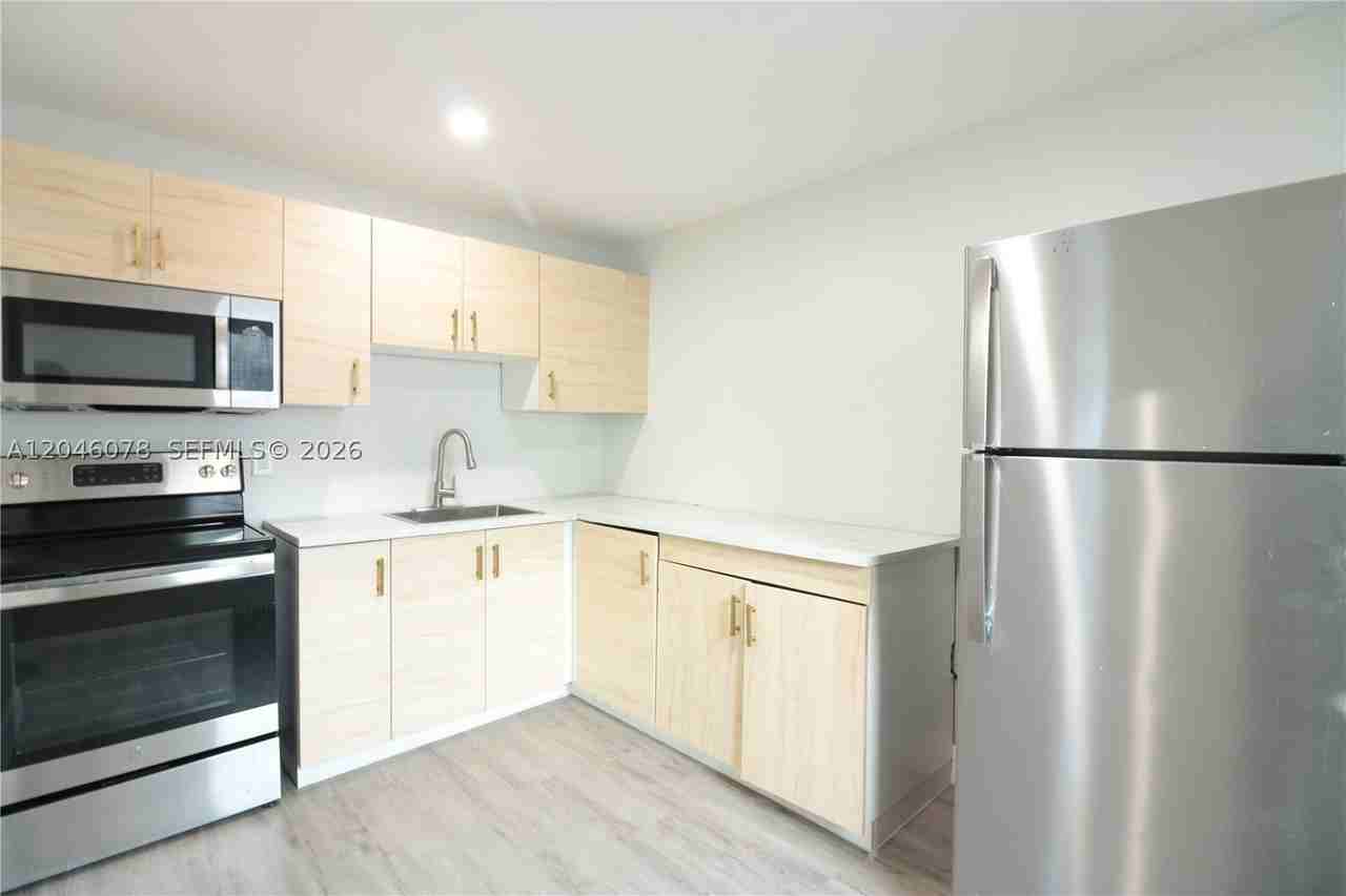 1768 Nw 112th Ter #1 - Photo 3 of 14