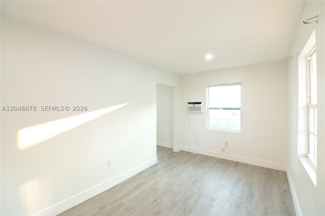 1768 Nw 112th Ter #1 - Photo 5 of 14