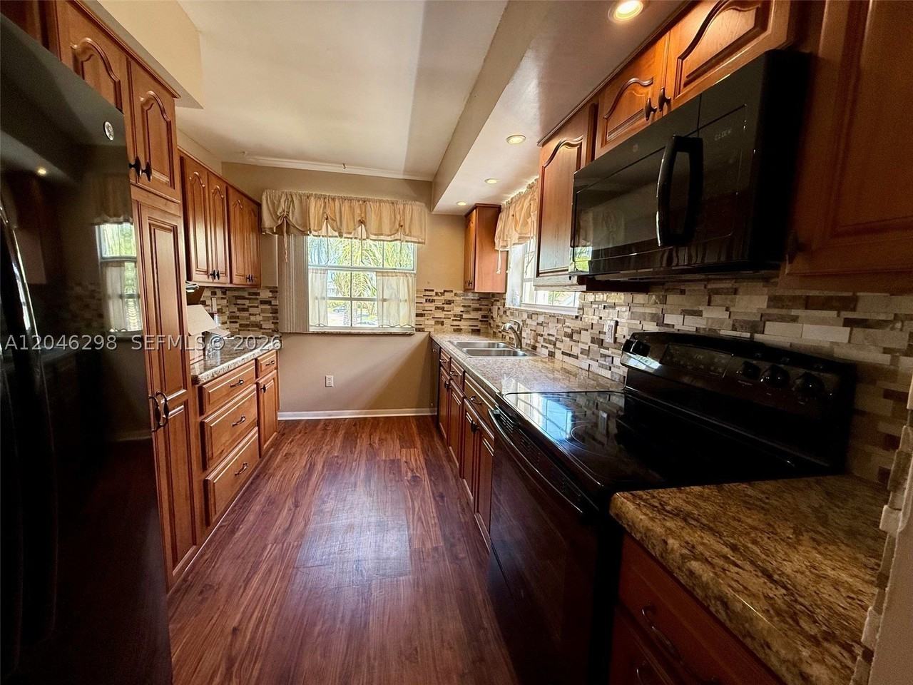 2512 Se 19th Pl #206A - Photo 4 of 12