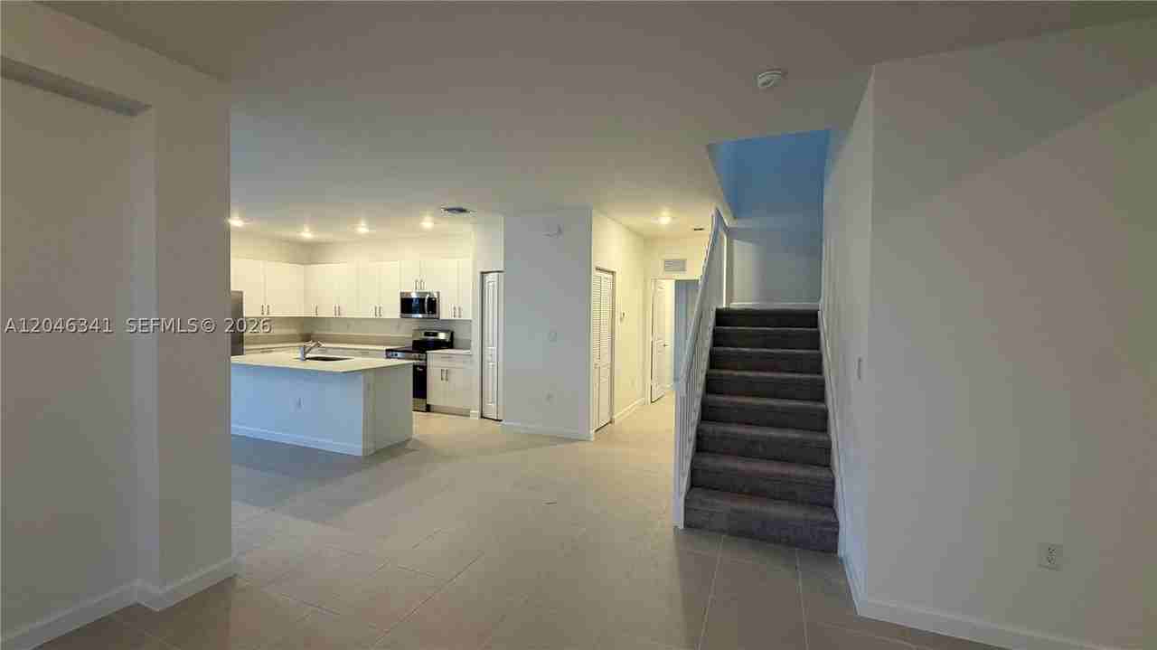 2475 Se 29th Dr - Photo 6 of 48