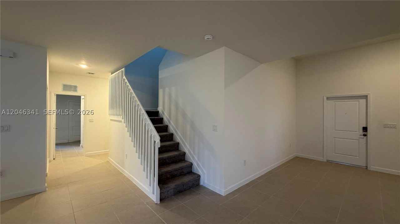 2475 Se 29th Dr - Photo 7 of 48