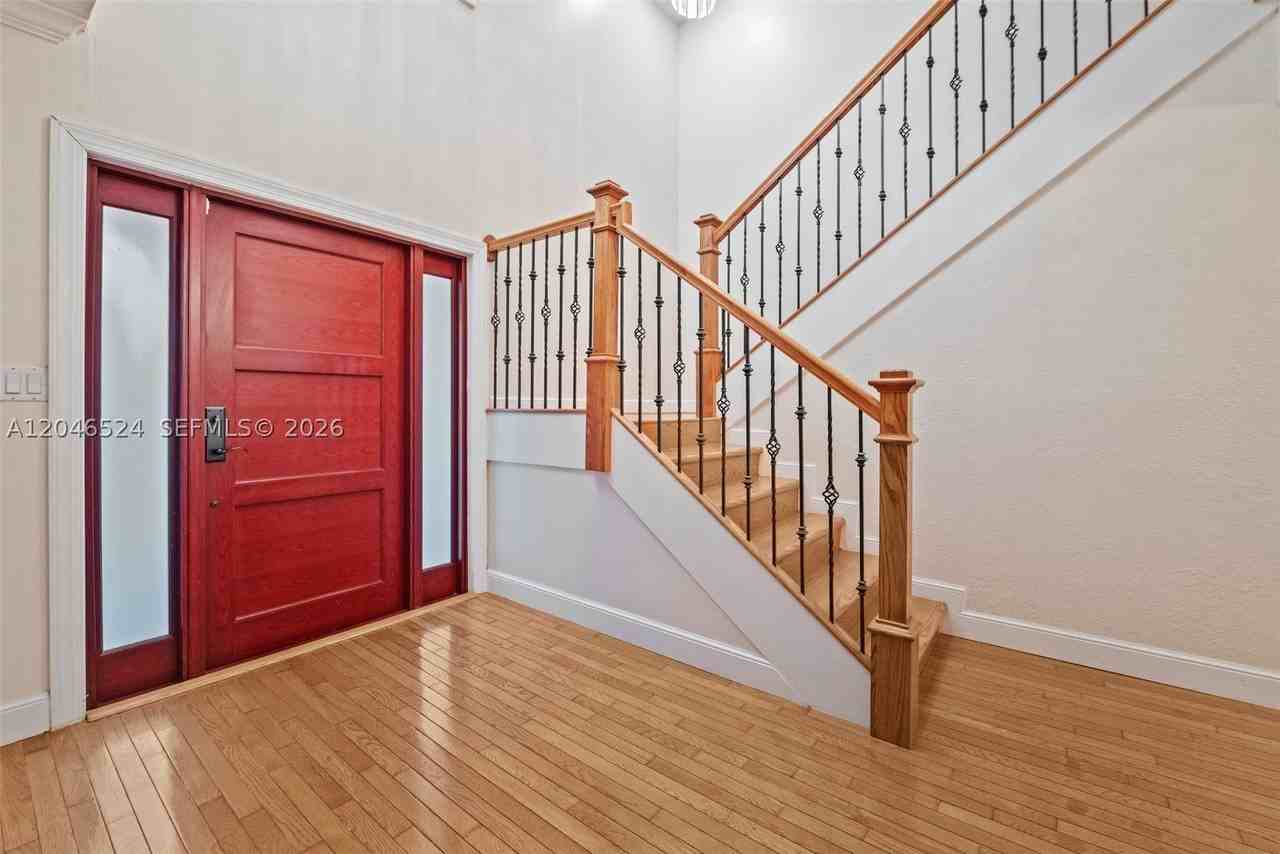 1211 Algeria Ave - Photo 5 of 30