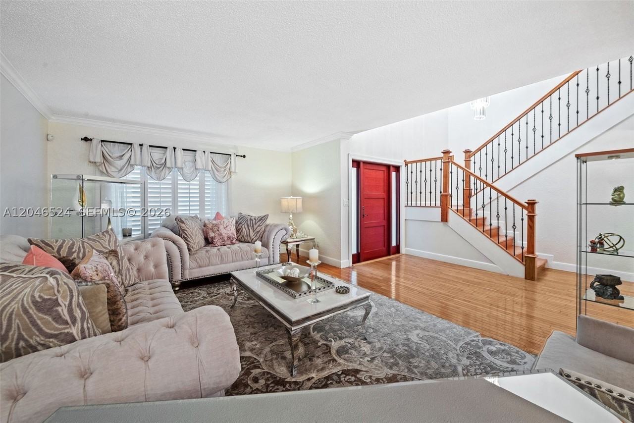 1211 Algeria Ave - Photo 6 of 30