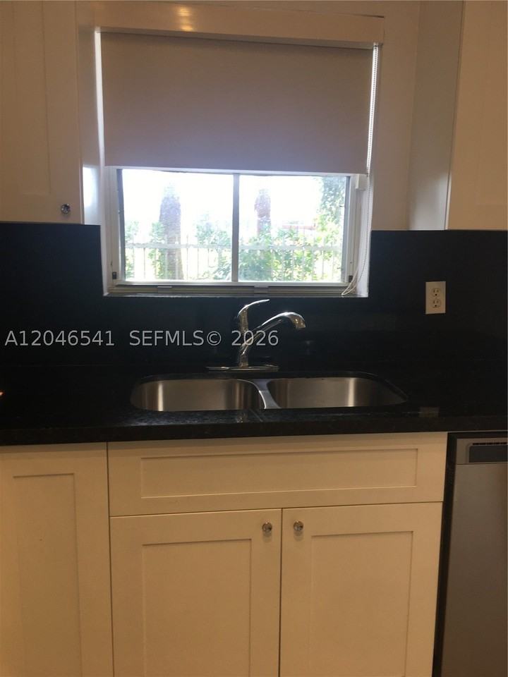 11528 Nw 60th Ter #477 - Photo 6 of 12