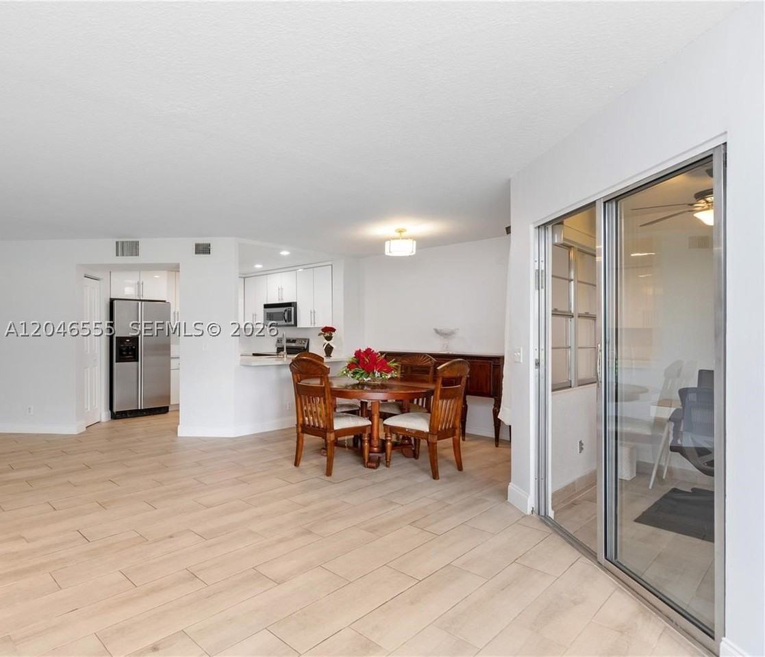 1110 Sw 125th Ave #112M - Photo 3 of 20