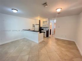 1034 Lenox Ave #4 - Photo 1 of 1