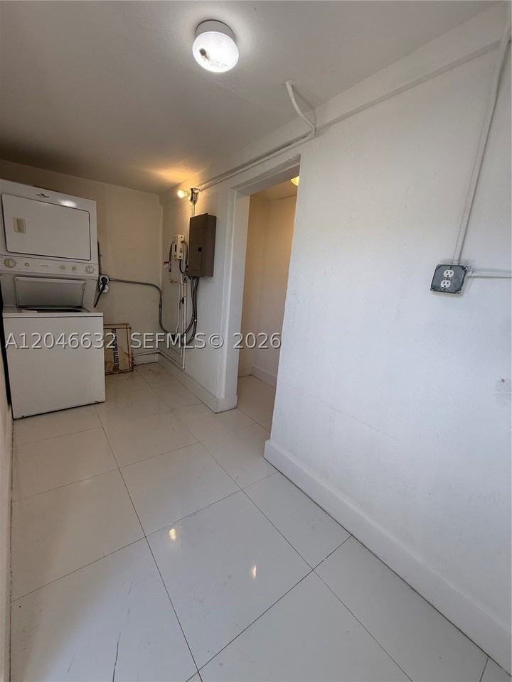 6716 Nw 6th Ave #2 - Photo 6 of 19