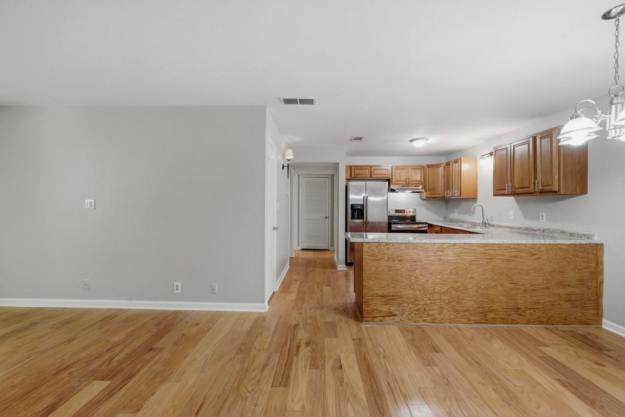 815 Ashlawn Pl #1 - Photo 2 of 20