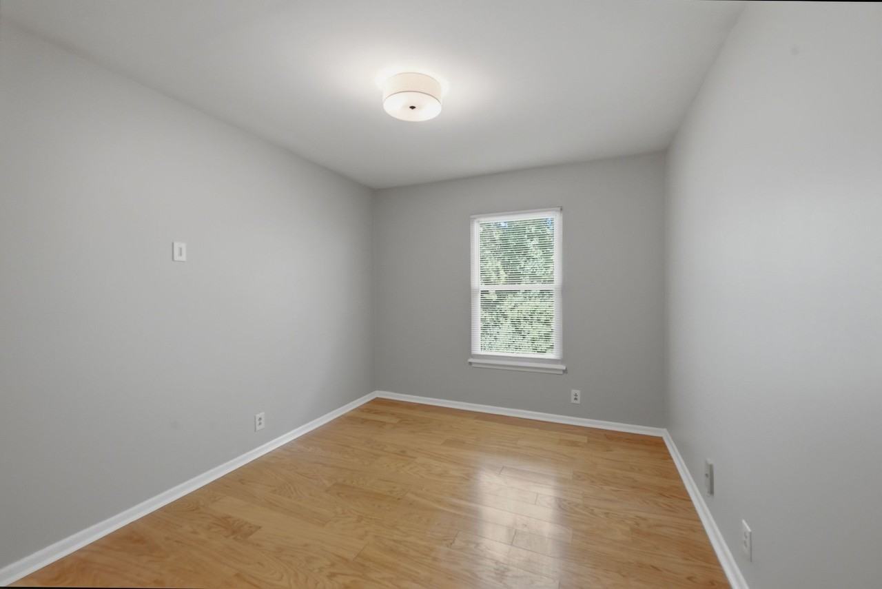 815 Ashlawn Pl #1 - Photo 4 of 20