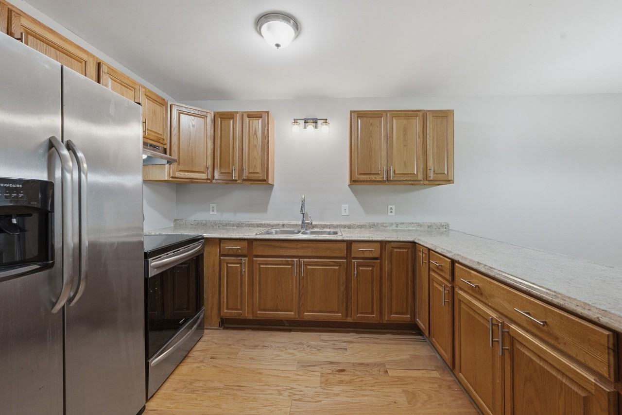 815 Ashlawn Pl #1 - Photo 5 of 20