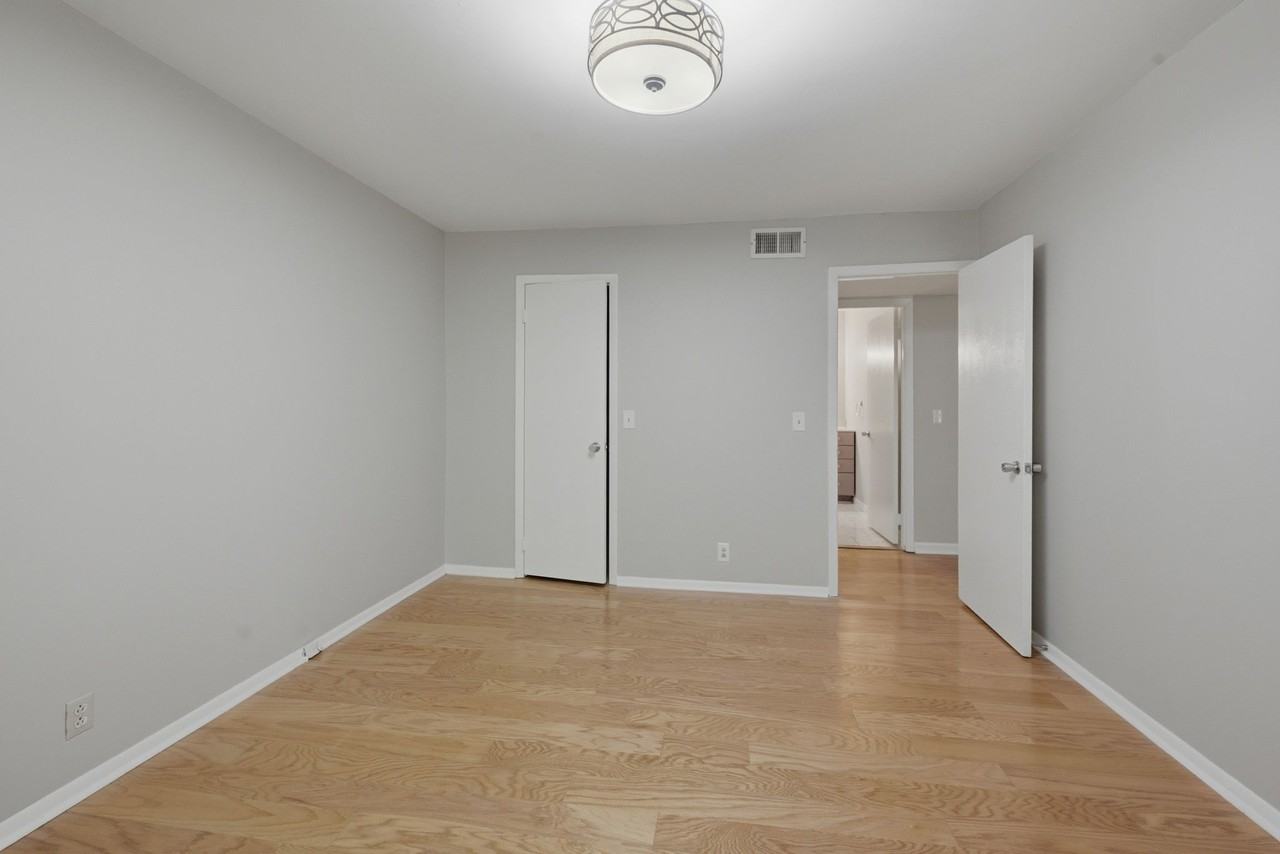 815 Ashlawn Pl #1 - Photo 6 of 20