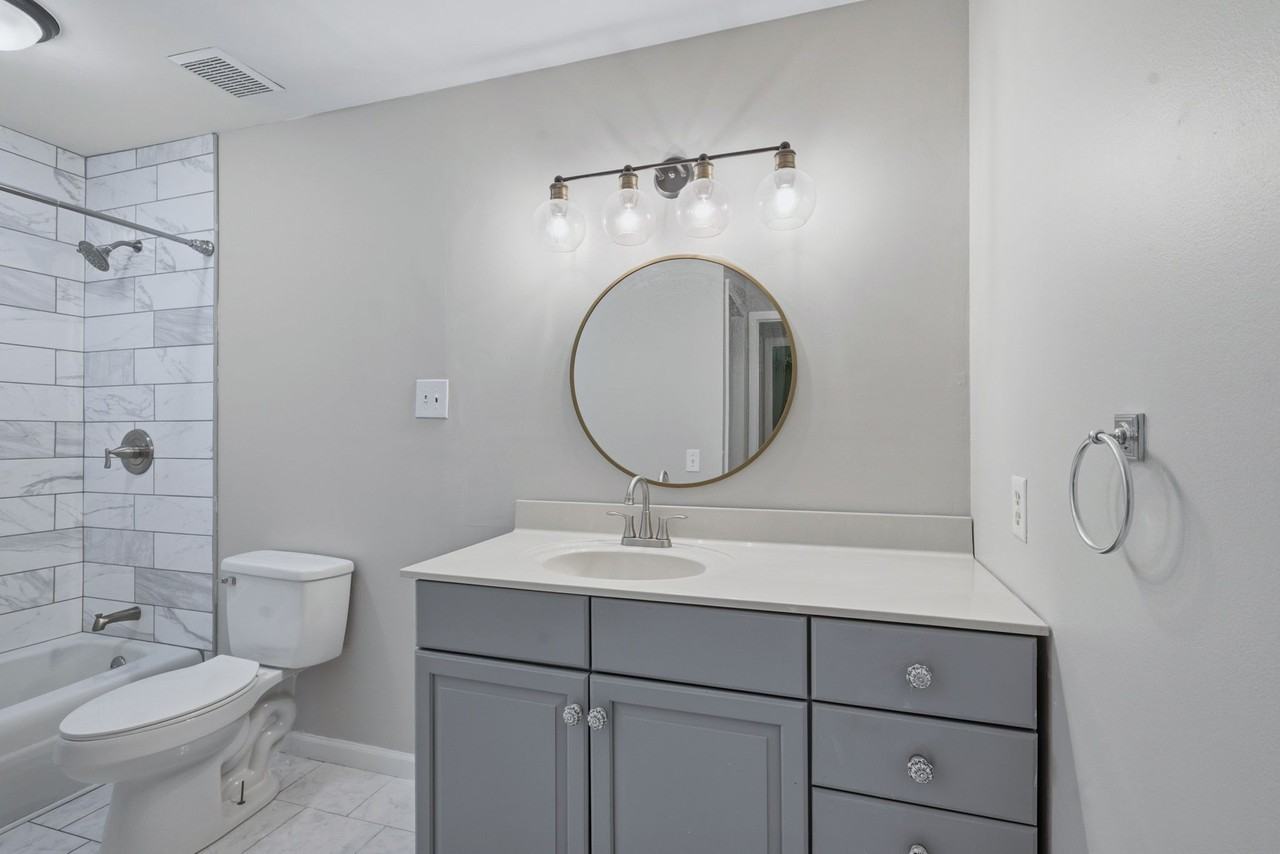 815 Ashlawn Pl #1 - Photo 7 of 20