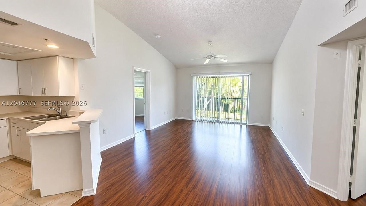 4163 N Haverhill Rd #1219 - Photo 2 of 13