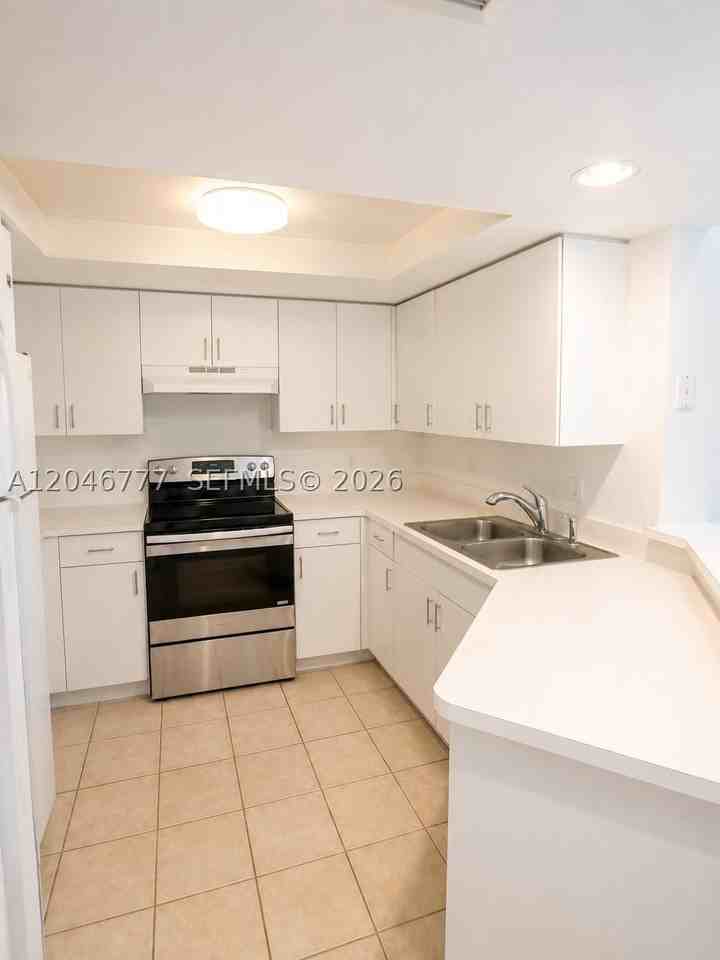 4163 N Haverhill Rd #1219 - Photo 5 of 13