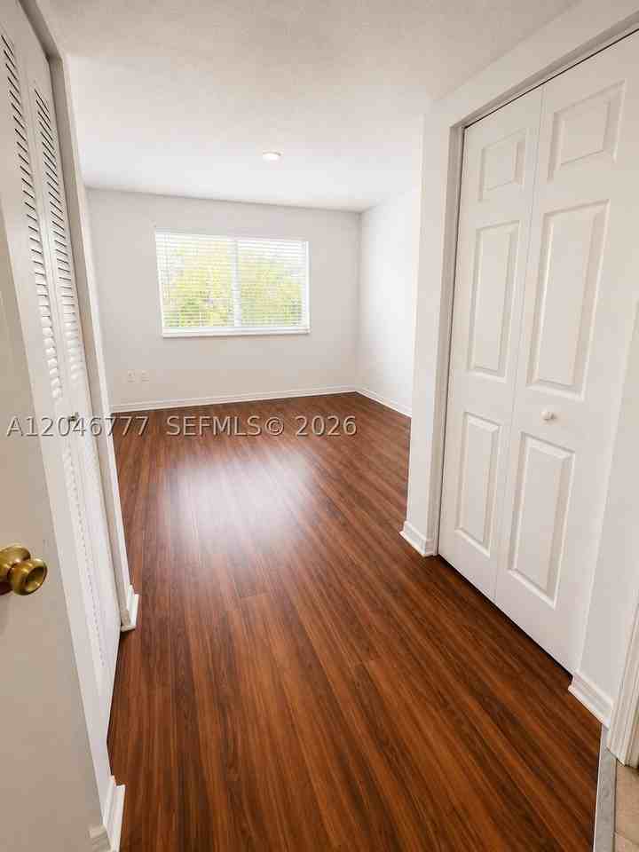 4163 N Haverhill Rd #1219 - Photo 7 of 13