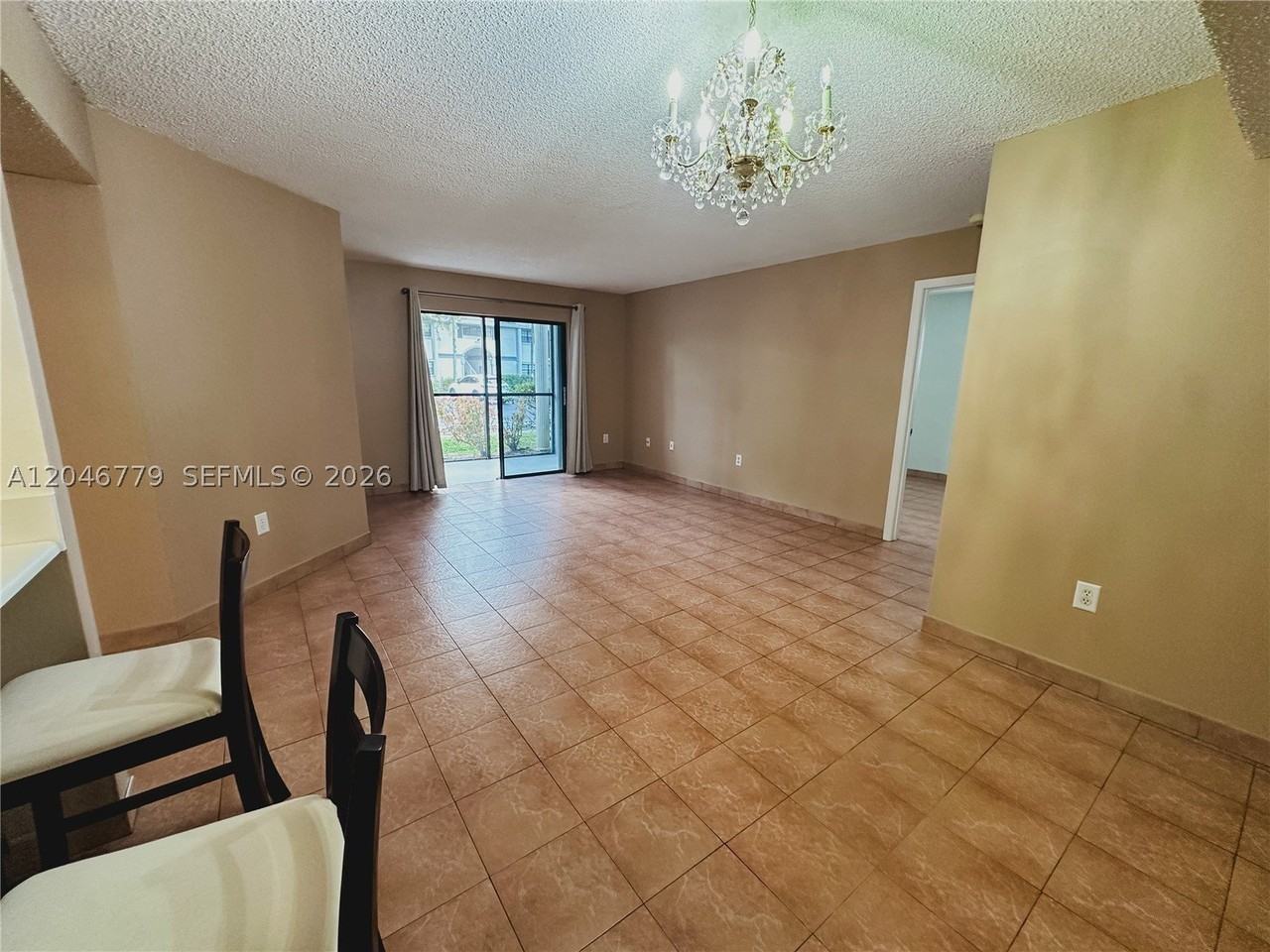 927 Ne 199th St #101 - Photo 2 of 11