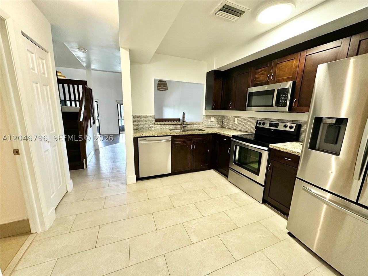 4245 S Pine Island Rd - Photo 4 of 43
