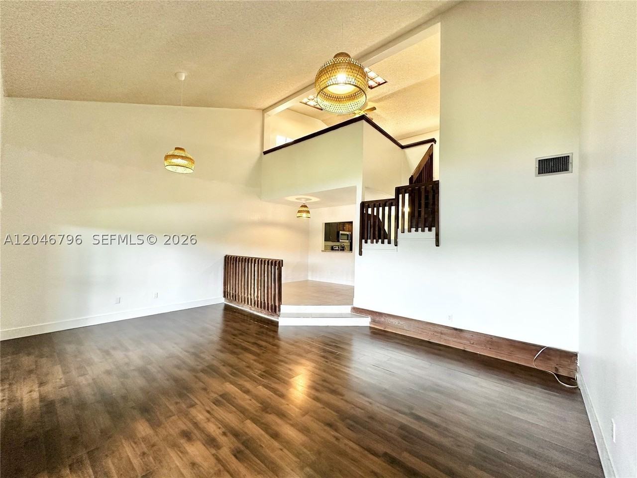 4245 S Pine Island Rd - Photo 7 of 43