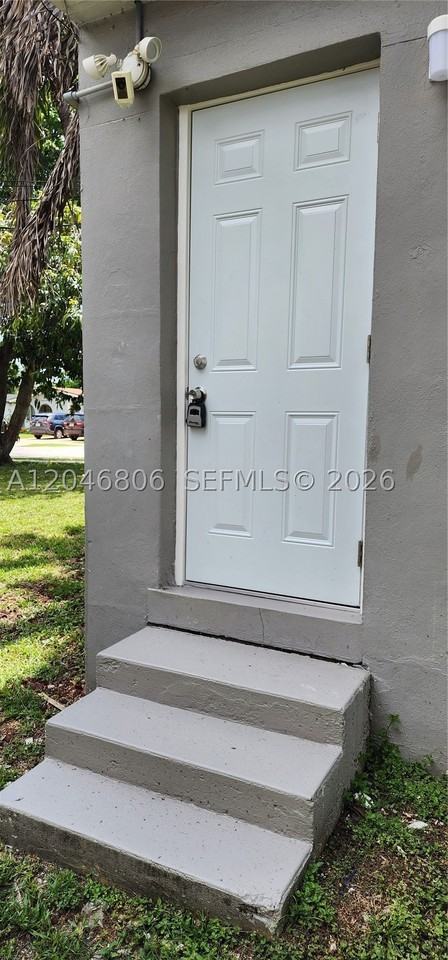 2214 N 25th Ave #2216-1 - Photo 3 of 7