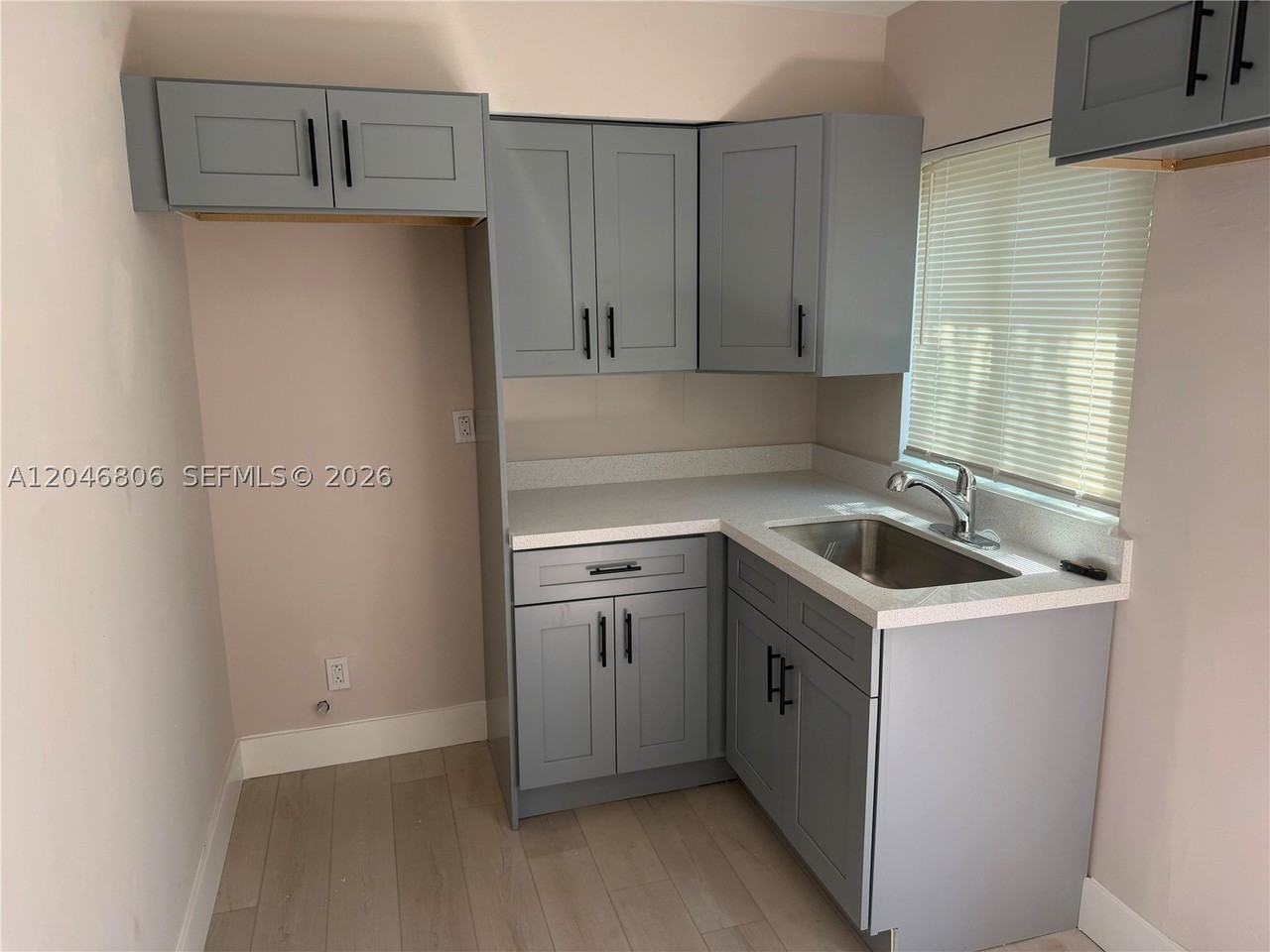 2214 N 25th Ave #2216-1 - Photo 4 of 7