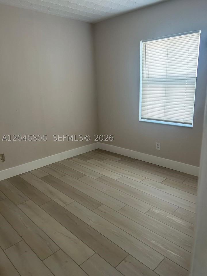 2214 N 25th Ave #2216-1 - Photo 6 of 7
