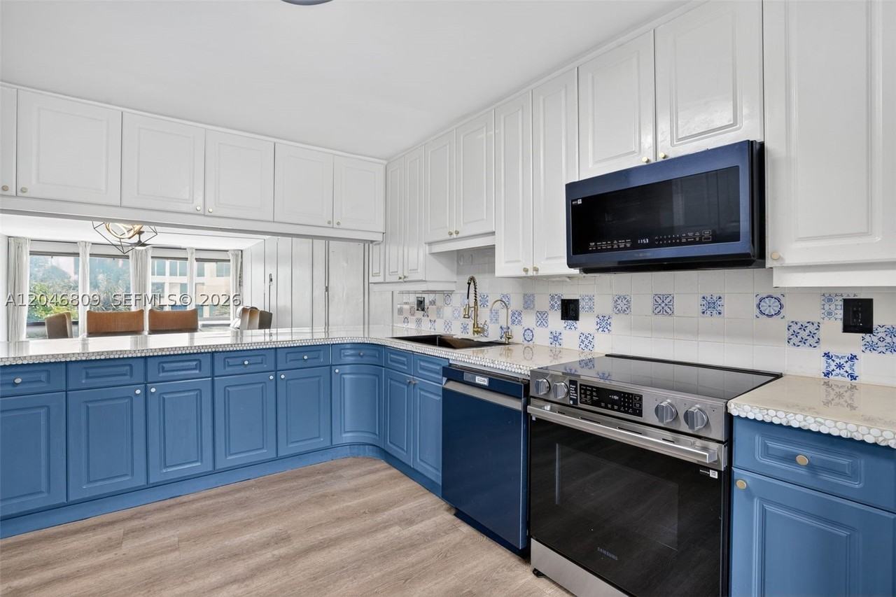 10240 Collins Ave #207 - Photo 3 of 11