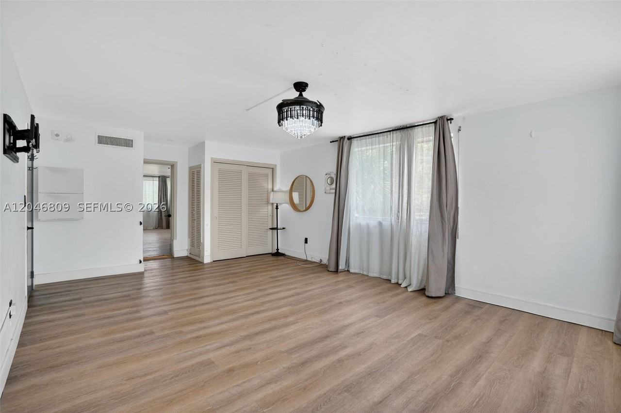 10240 Collins Ave #207 - Photo 4 of 11