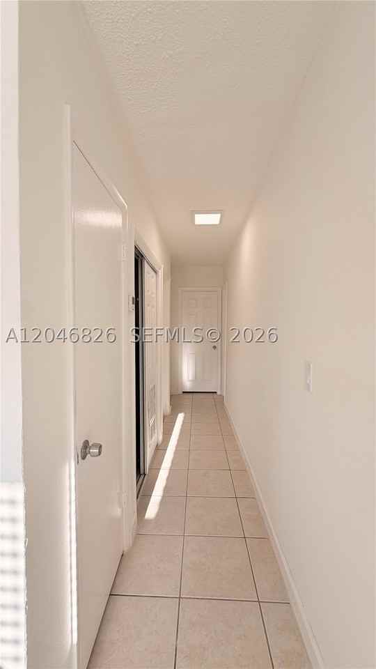 2540 Ne 181st St #2542 - Photo 4 of 11