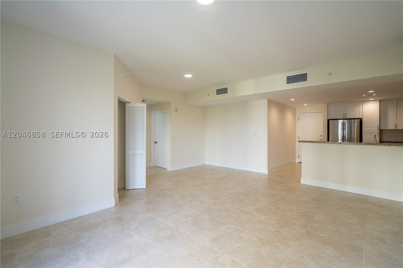 1091 Galiano St #404 - Photo 6 of 24