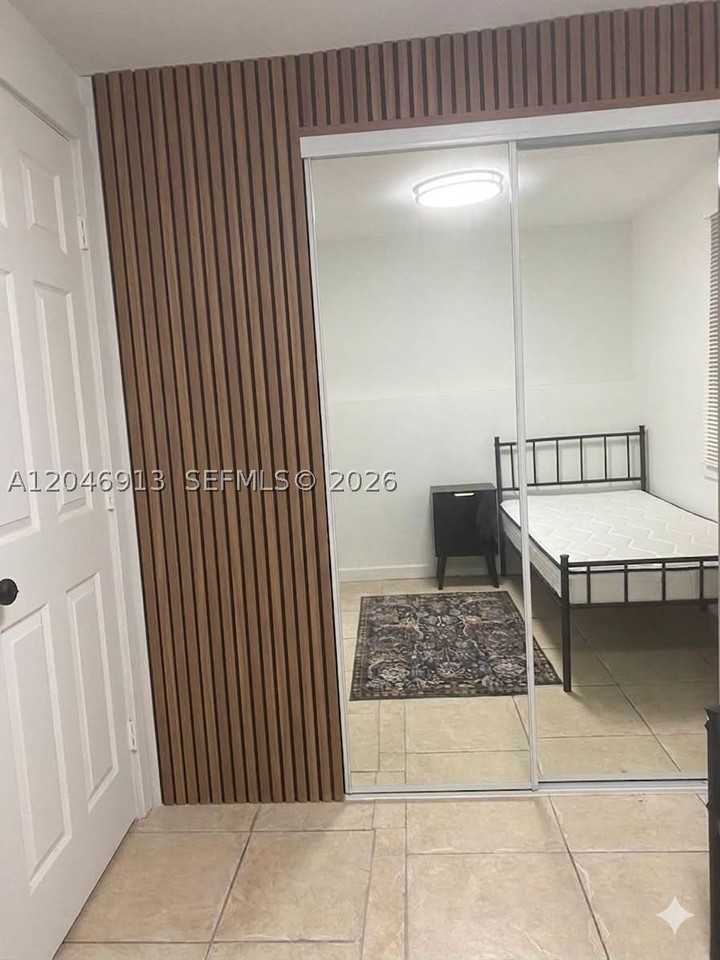 1212 Nw 11th Ct #1212 - Photo 5 of 21