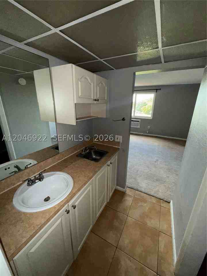 6960 Nw 186th St #2-431A - Photo 5 of 17